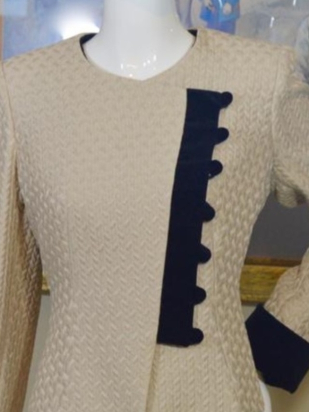 Armani Collezioni Cream Textured Jacket with Black Trim - Picture 2 of 5